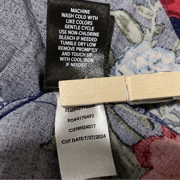 Torrid Gray Viscose Blend Floral Puff Sleeve Blouse with Peplum - Picture 7 of 8